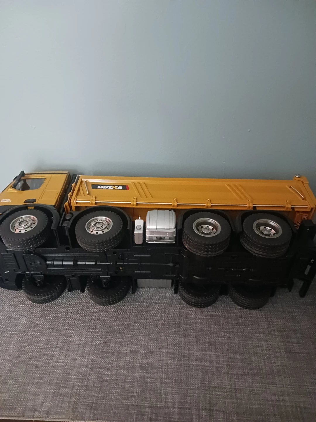 HUINA RC Dump Truck Toy - photo 4