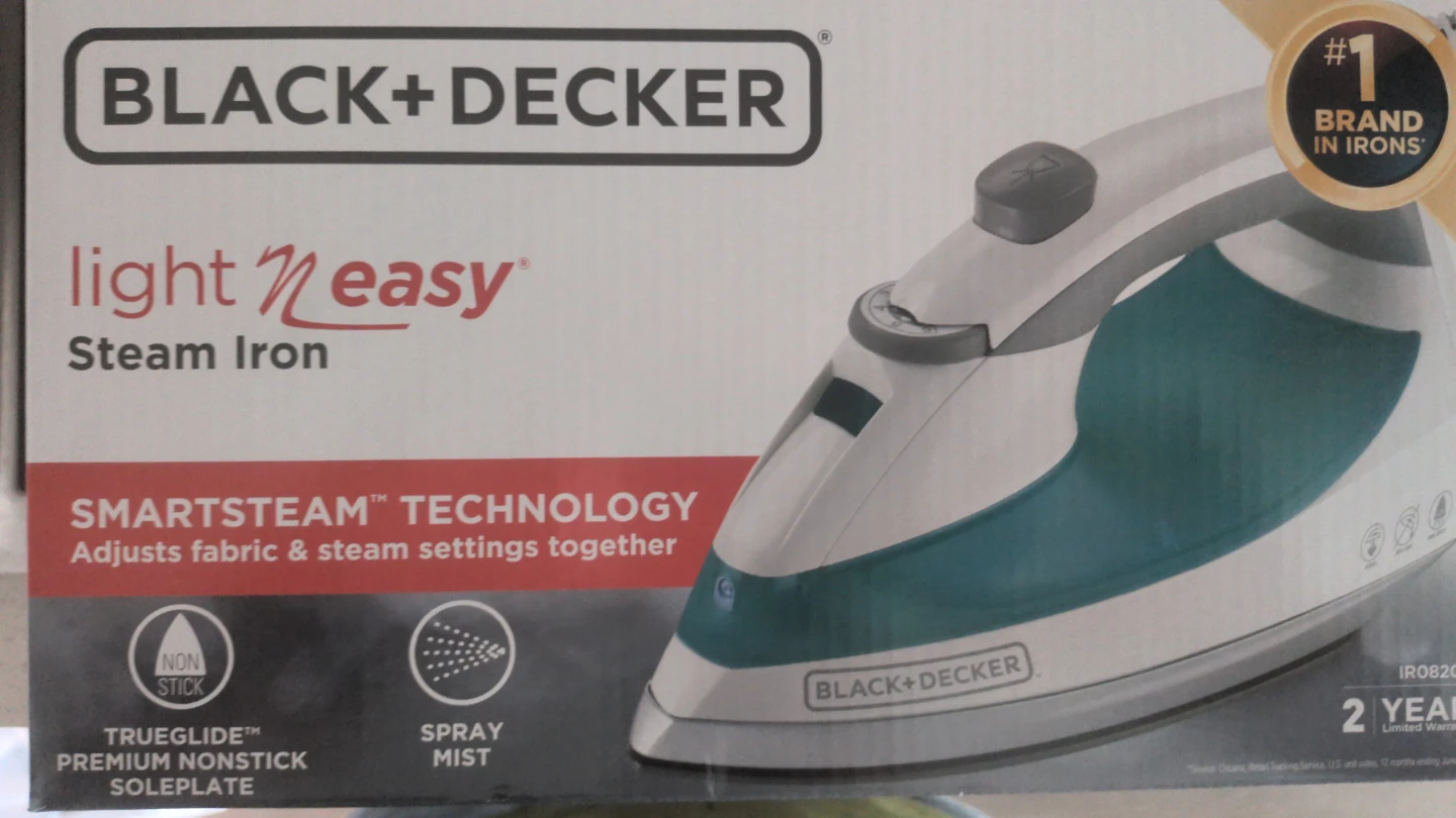 Black+Decker Light 'n Easy Steam Iron - photo 3