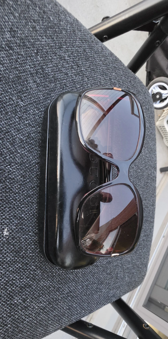 Gucci Sunglasses - photo 3