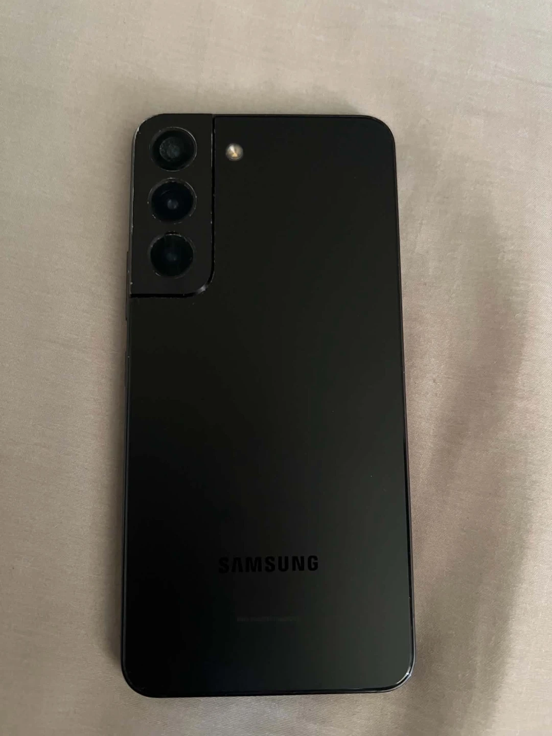 Samsung Galaxy S22 Smartphone - Black - photo 2
