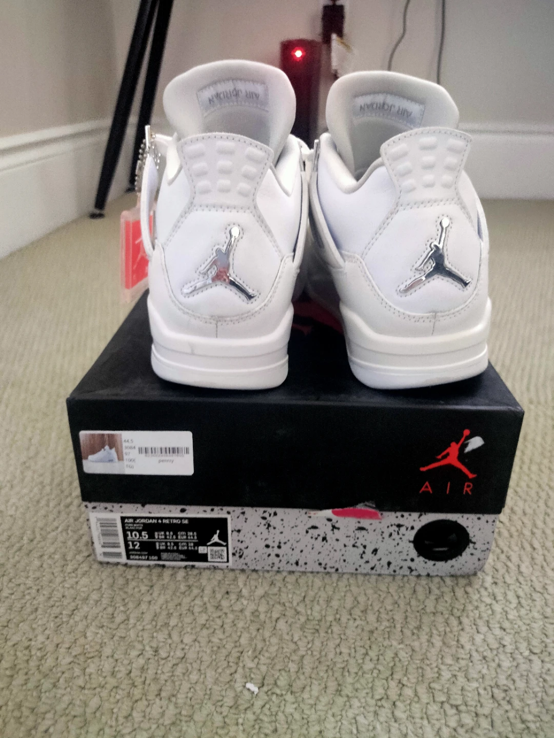 Jordan 4 Pure Money Size 10.5 mens - photo 3