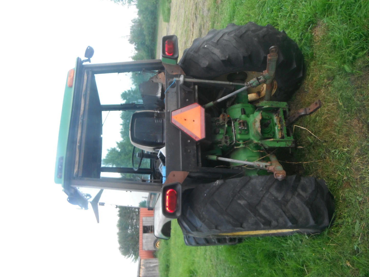 4WD John Deere 3140 Tractor Factory Cab - photo 2