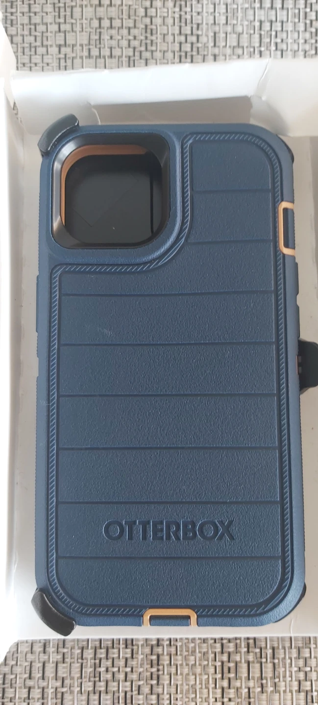 OtterBox Defender Pro Case for iPhone 14/13 - photo 2