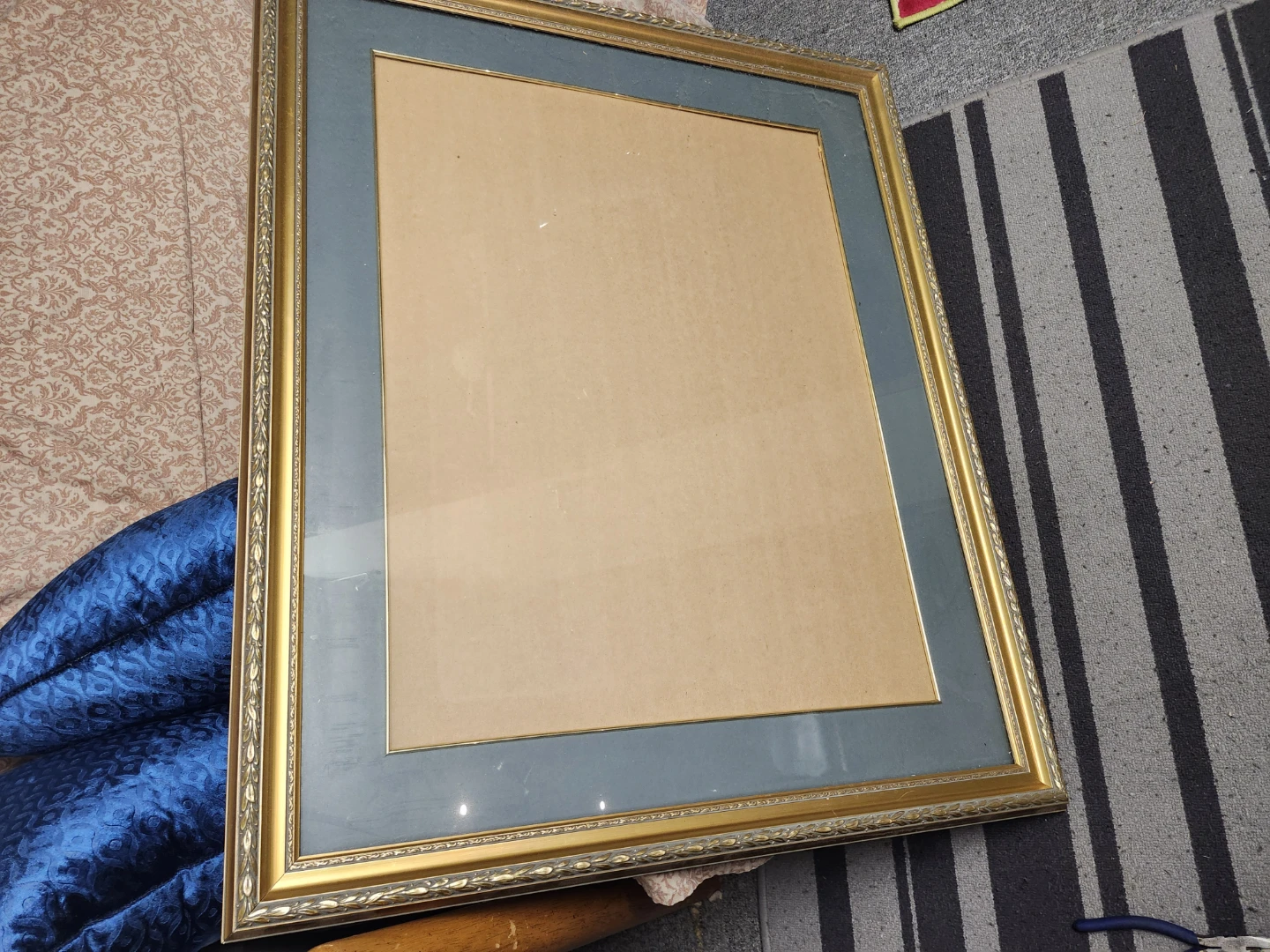 Large Ornate Gold Picture Frame 38.5x31.5 in (34.5x27.5 in) - photo 2