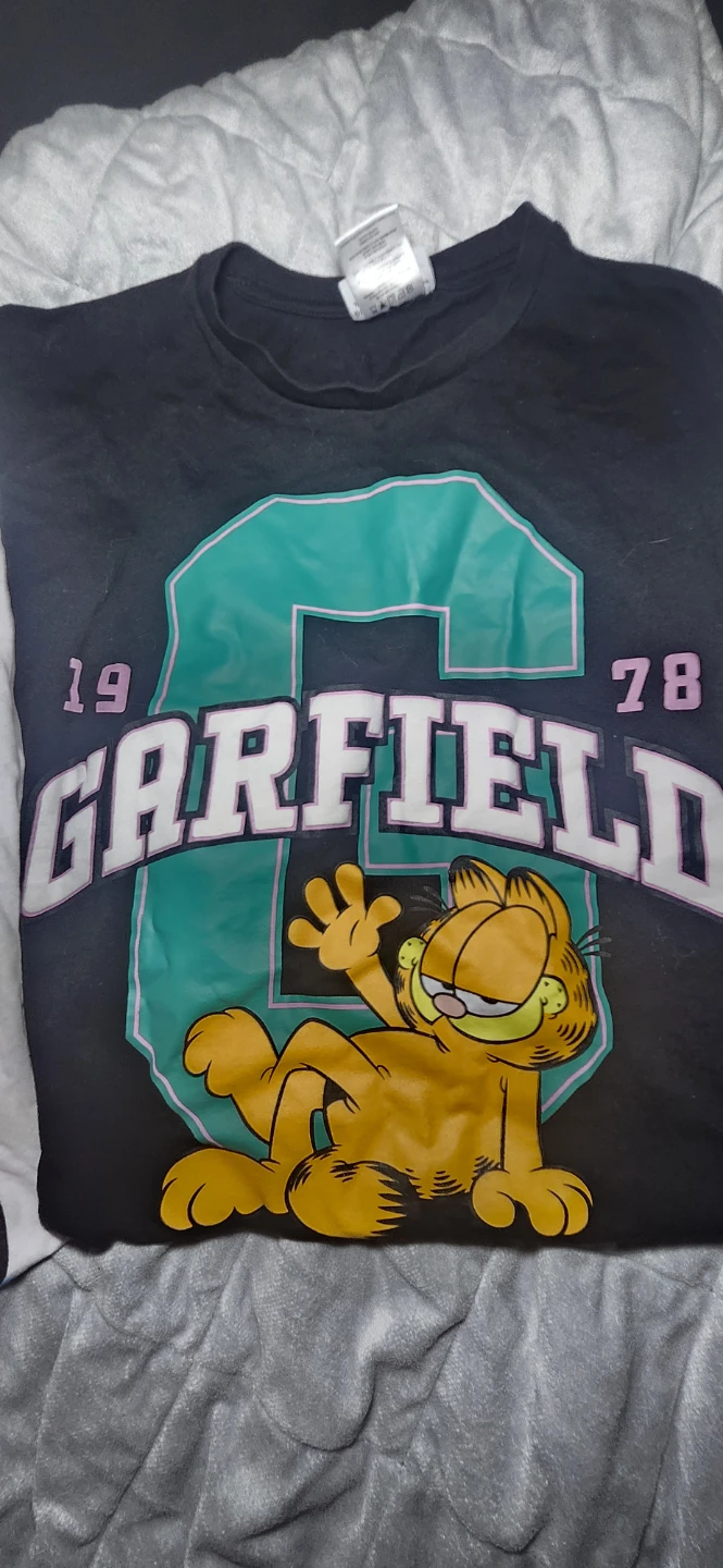 Graphic T-Shirt Bundle - Lightning McQueen, Garfield, Marie - photo 4