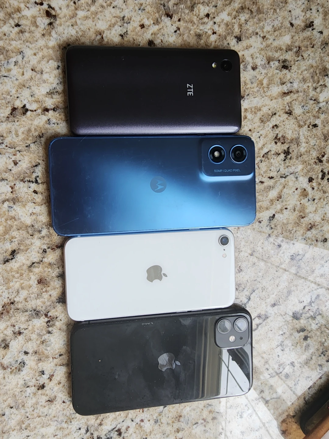 ZTE, Motorola, and 2 Apple iPhones parts fix lock - photo 2