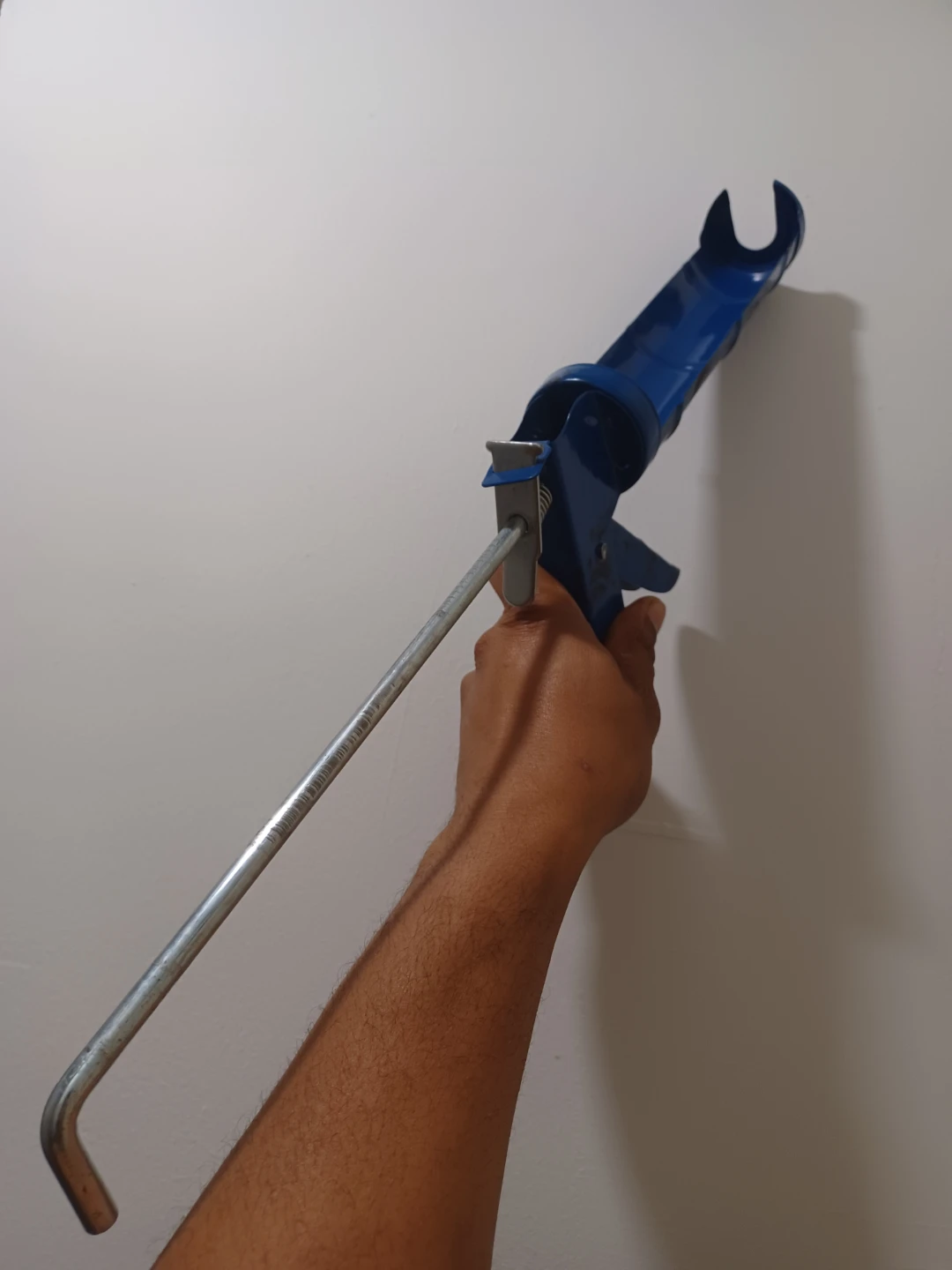 Caulking gun - photo 2