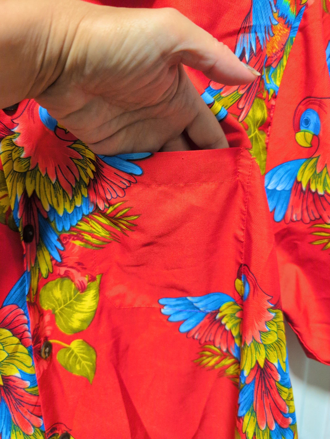 Elivish Hawaiian Shirt - Size M - photo 3