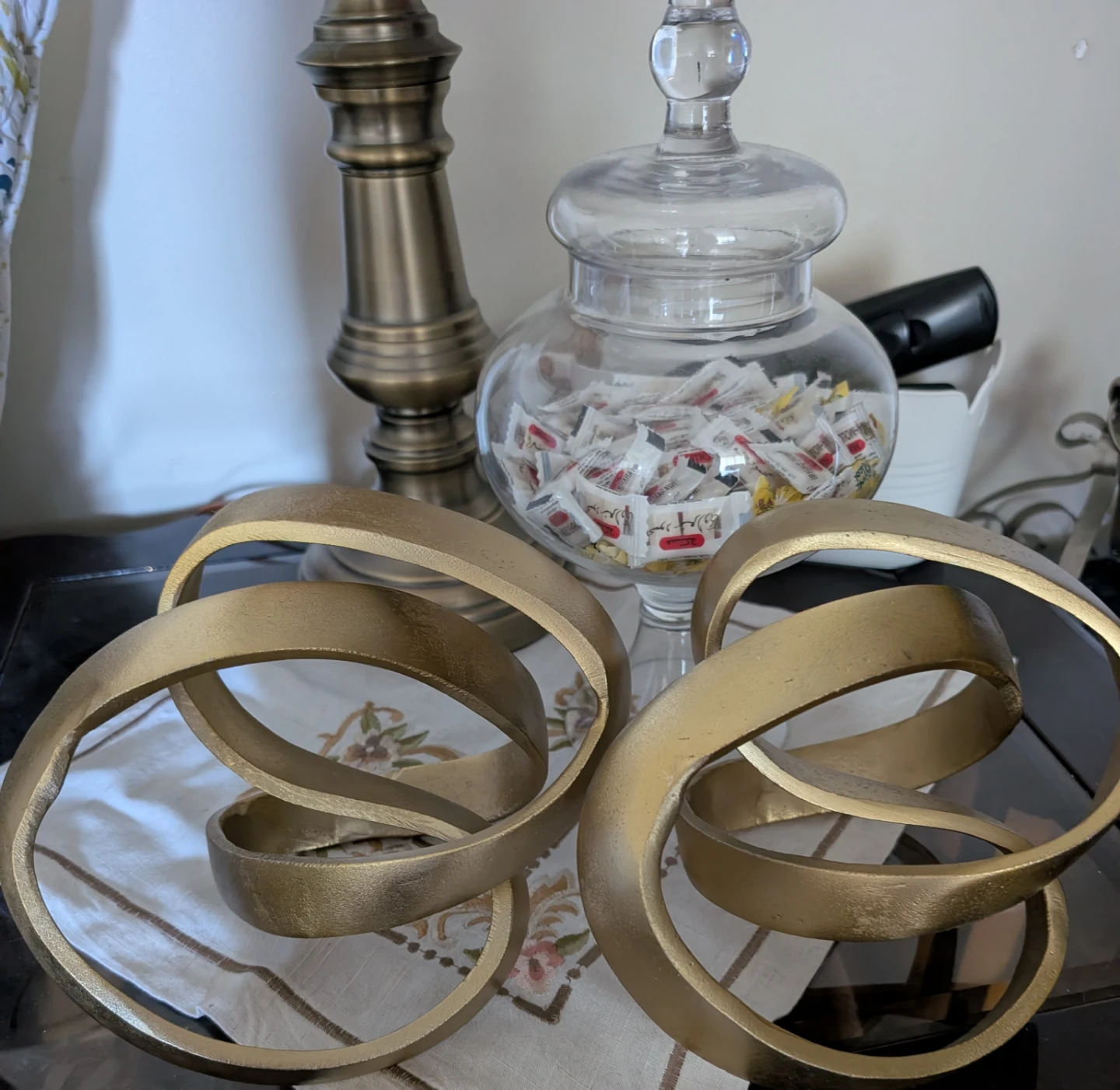 Set of 2 Gold Abstract Swirl Sculptures - photo 2