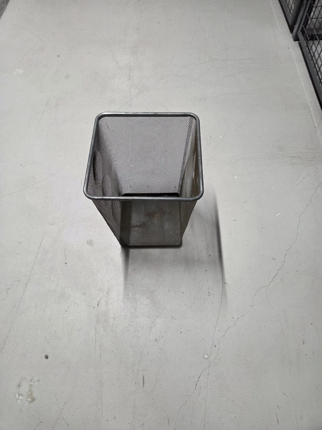 Mesh waste bin - photo 2