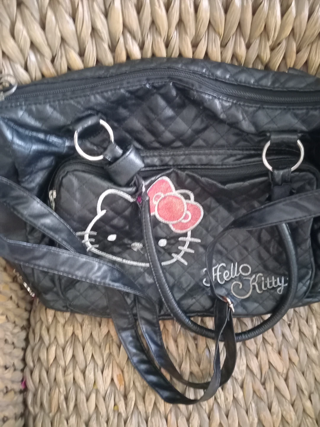 Hello Kitty Quilted Black Faux Leather Handbag - photo 4