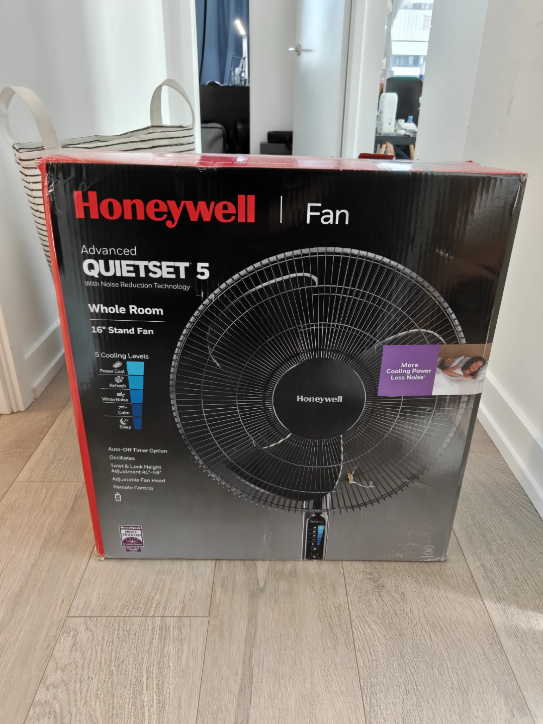 Honeywell QUIETSET 5 16" Stand Fan