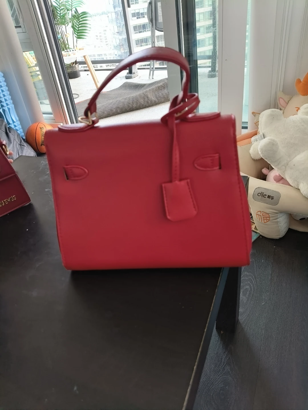 Red Handbag with Lock Detail - photo 2