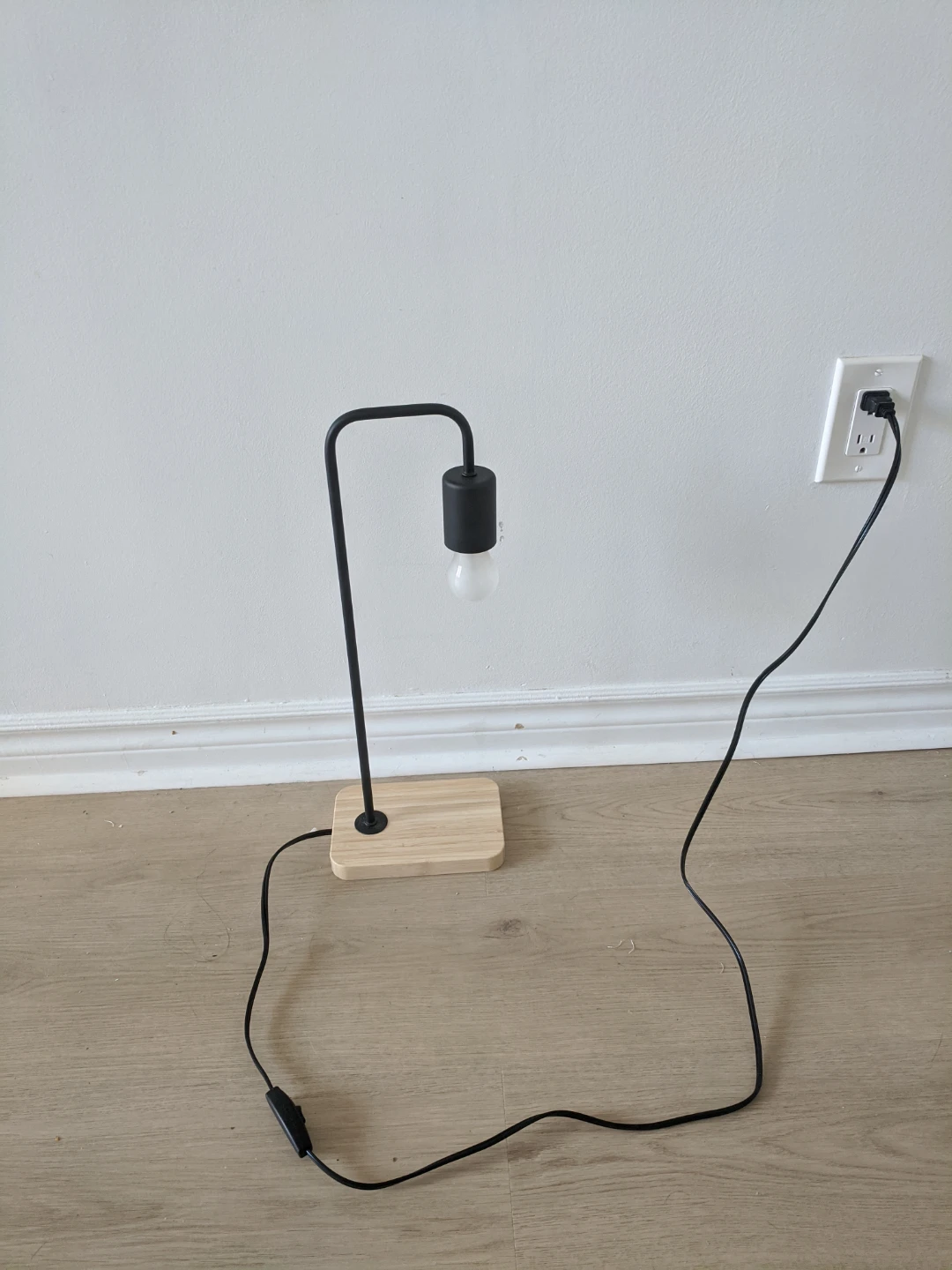 IKEA TVÄRHAND Table Lamp