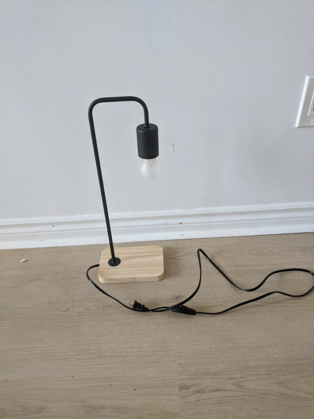 IKEA TVÄRHAND Table Lamp - photo 4