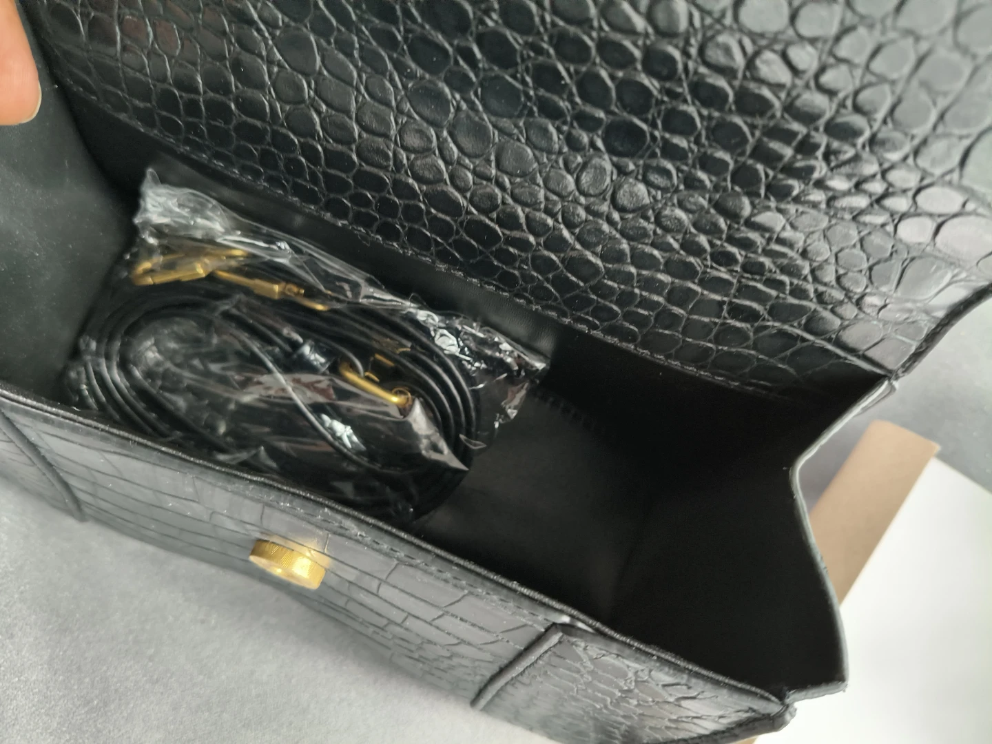 Black Crocodile-embossed Handbag with Gold B Logo - photo 4