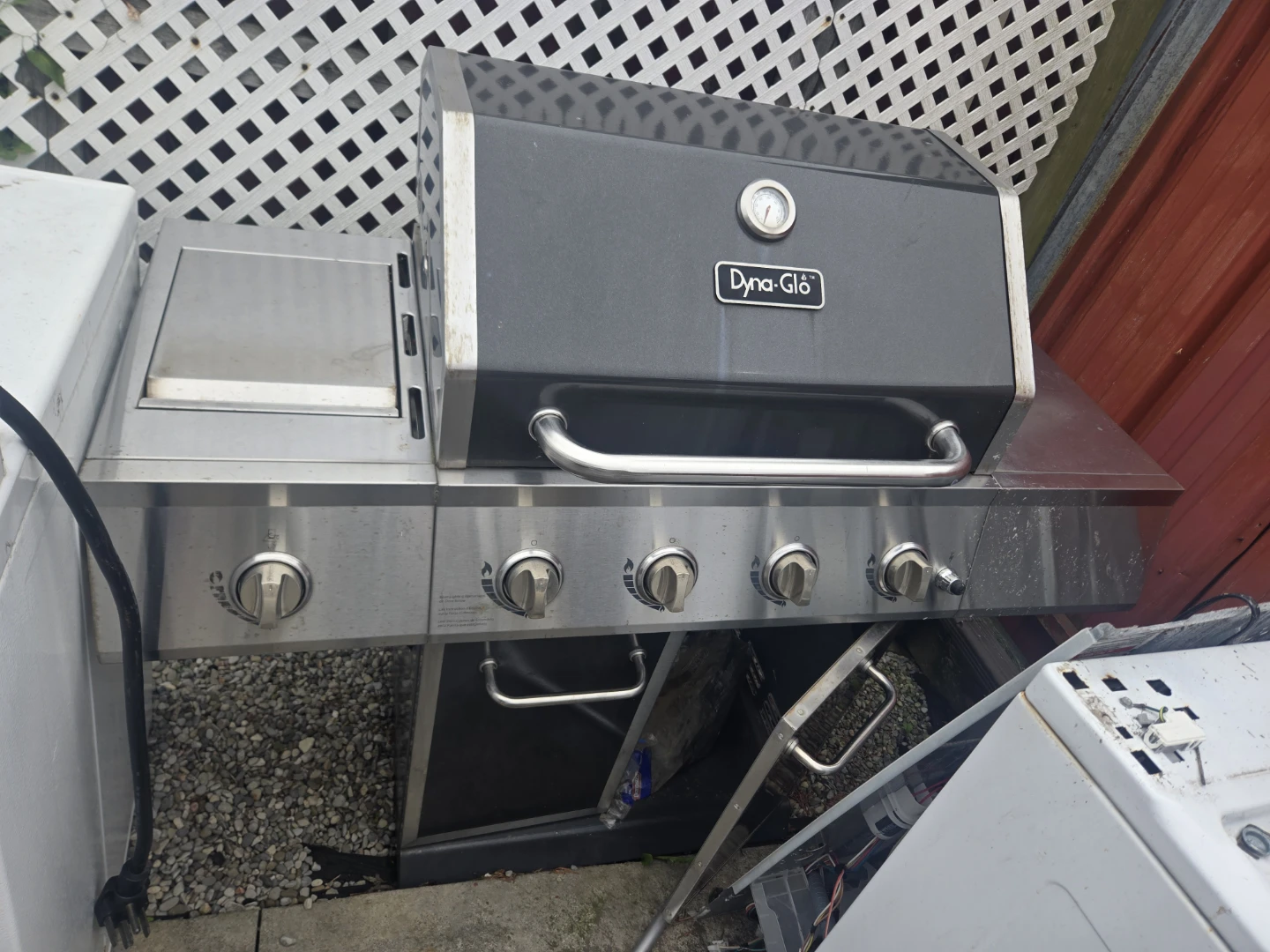 Dyna-Glo 4-Burner Propane Grill