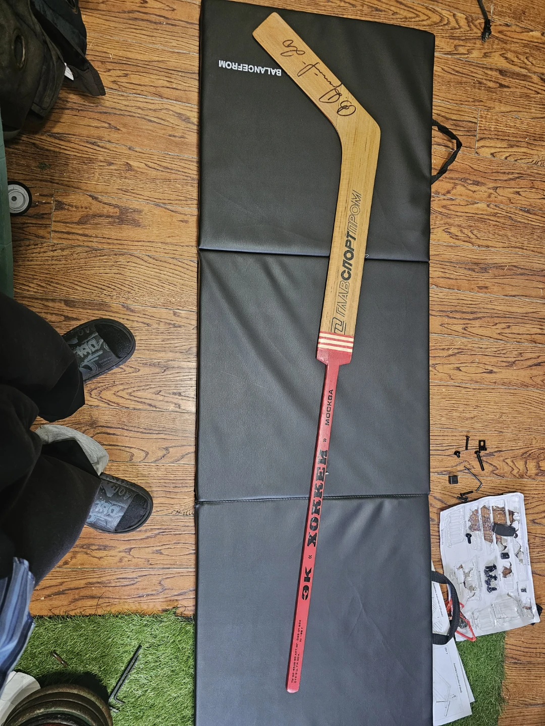 Vladislav Tretiak autographed goalie stick - photo 3