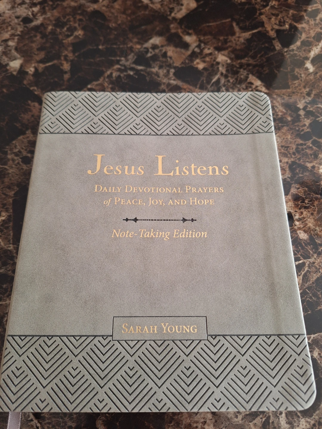 Jesus Listens Daily Devotional Prayers Note-Taking Edition