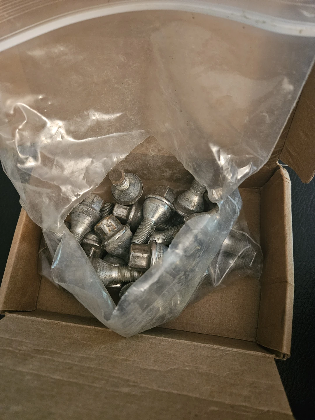 DODGE 19mm x 26.8mm thread bolts - photo 2
