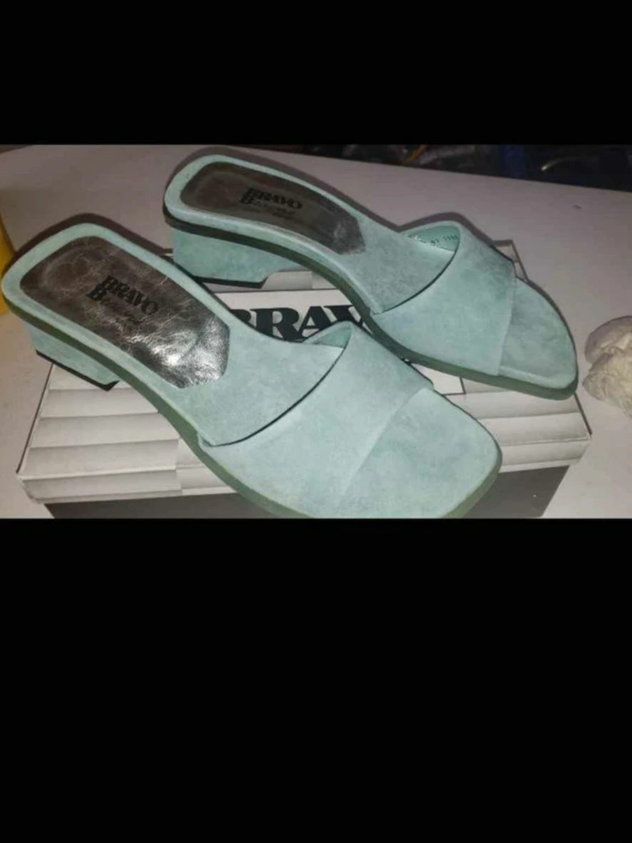 Bravo Italia Light Blue Suede Slip-On Heels Size 38 - photo 2