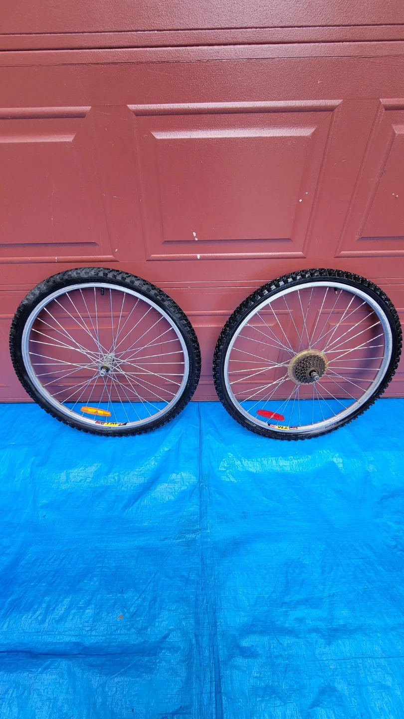 26 inch Bicycle Wheels (2) Front and back with tires & tubes