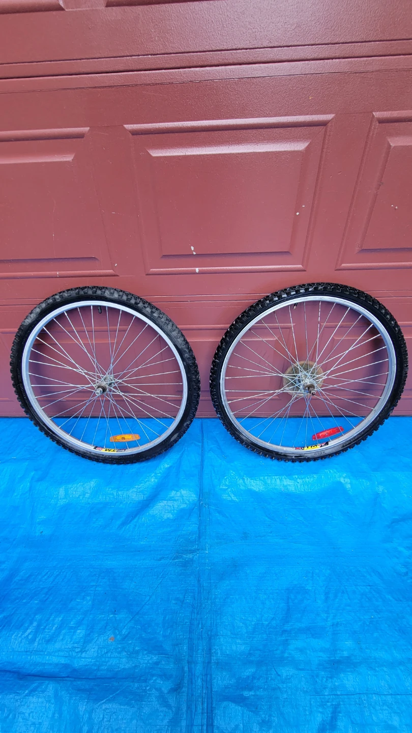 26 inch Bicycle Wheels (2) Front and back with tires & tubes - photo 2