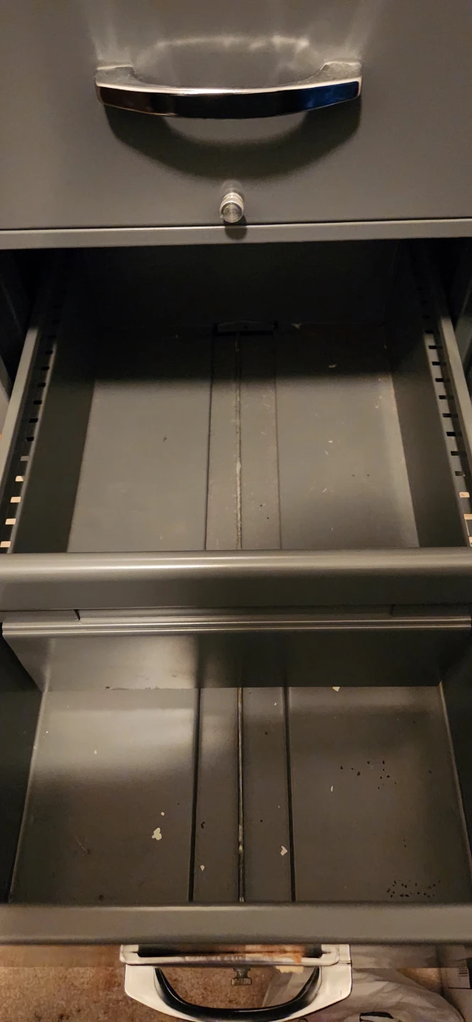 Corbaco 4-Drawer Filing Cabinet - photo 2