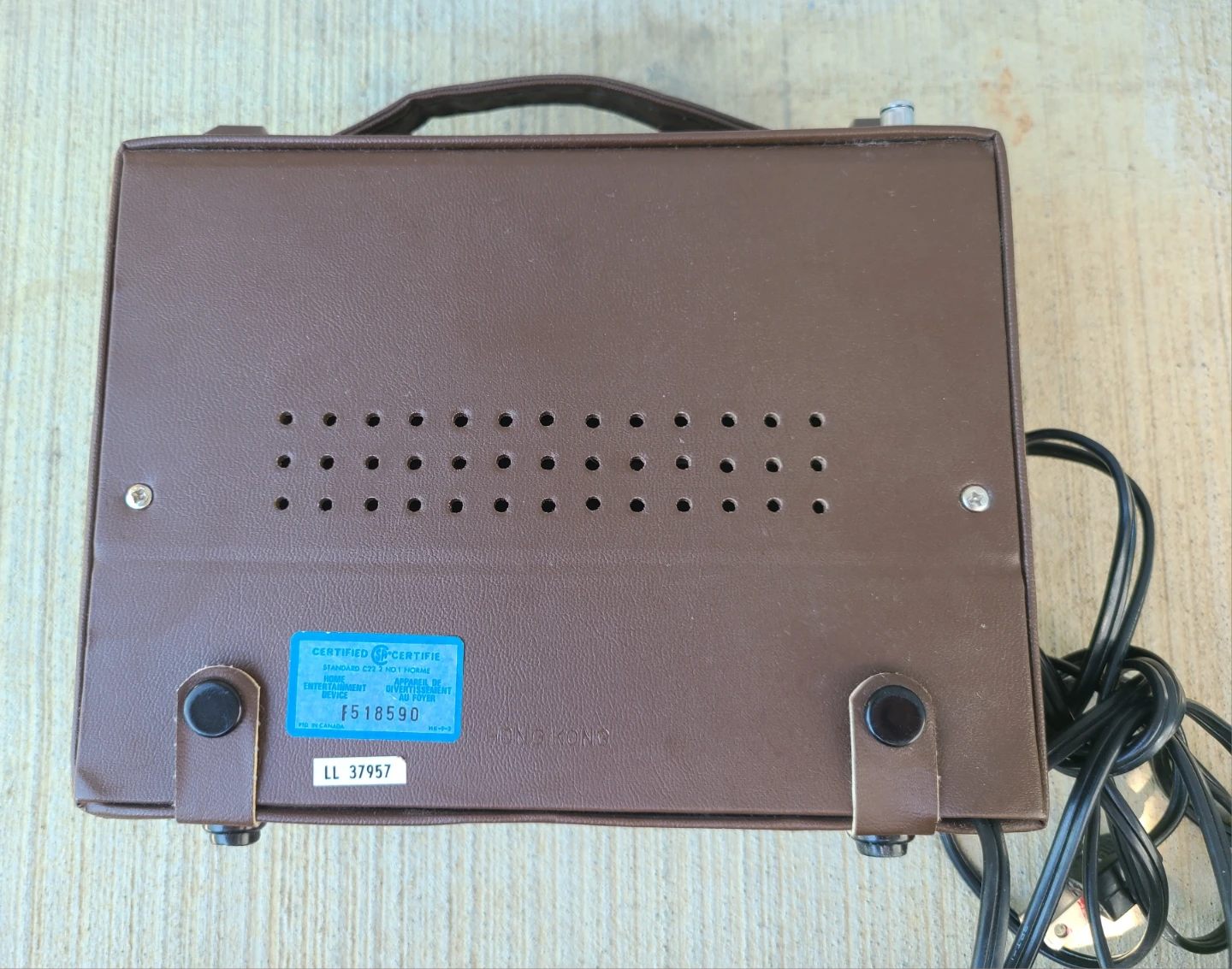 Soundesign 2256B Portable Radio - photo 3