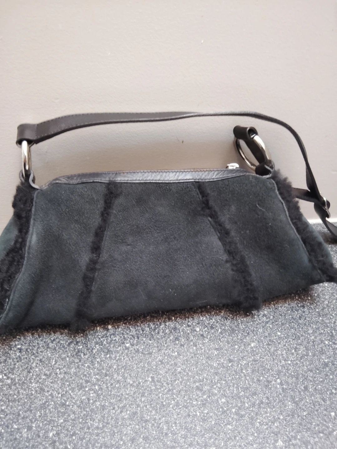 Authentic Vintage Y2K UGG Australia Black Shearling Shoulder Bag - photo 2