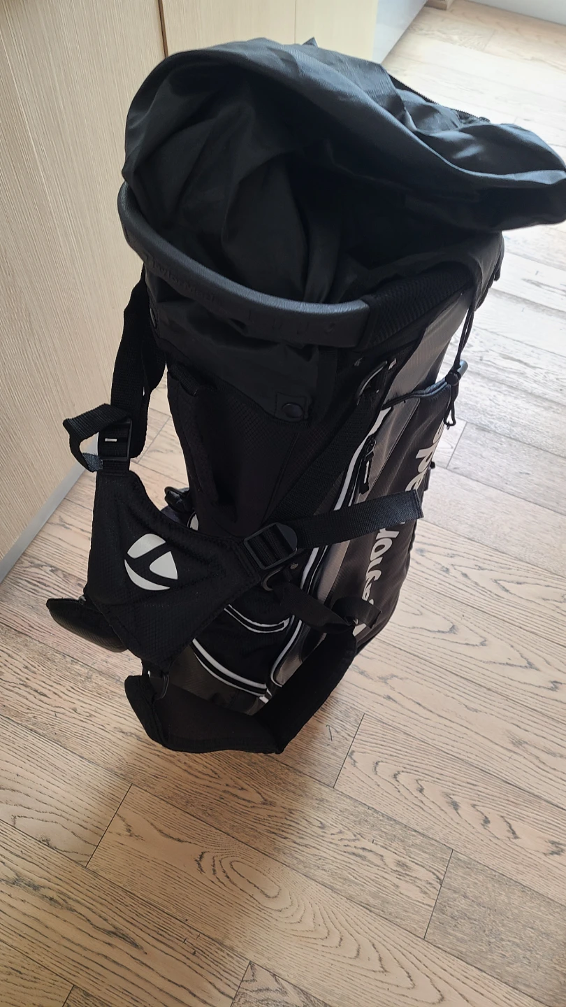 TaylorMade Golf Bag