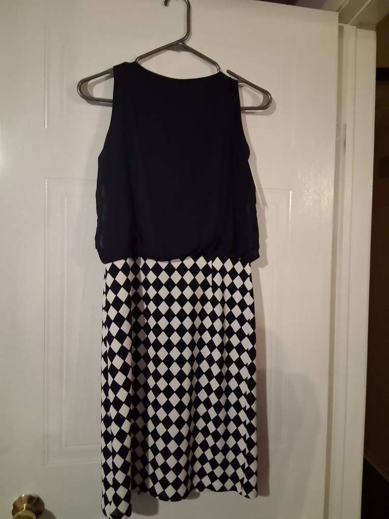 Dress with Gold Chain Accent - photo 2