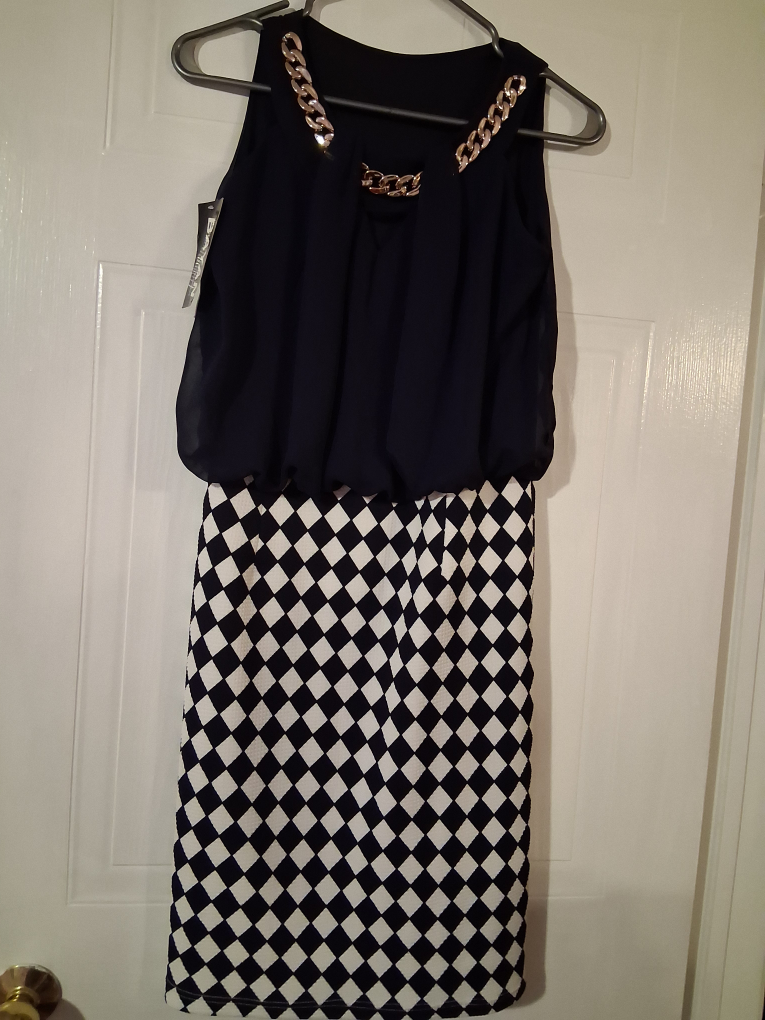 Dress with Gold Chain Accent - photo 3