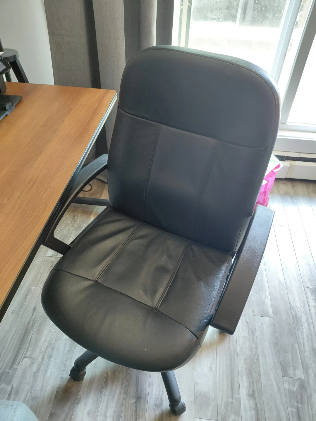 Black Office Chair - photo 3
