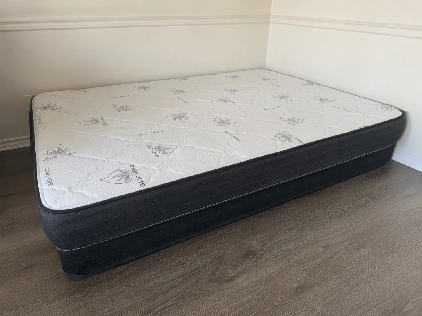 Bed With Mattress and Base Clean, Good Condition - photo 3