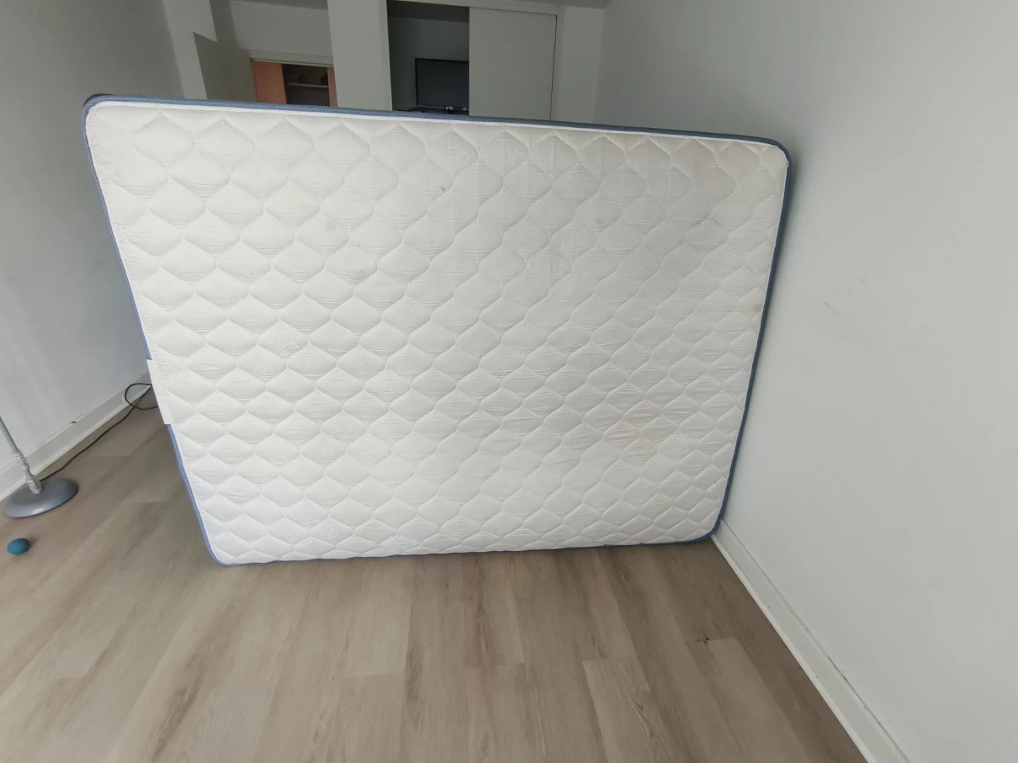 Move out sale!  queen Spring Mattress