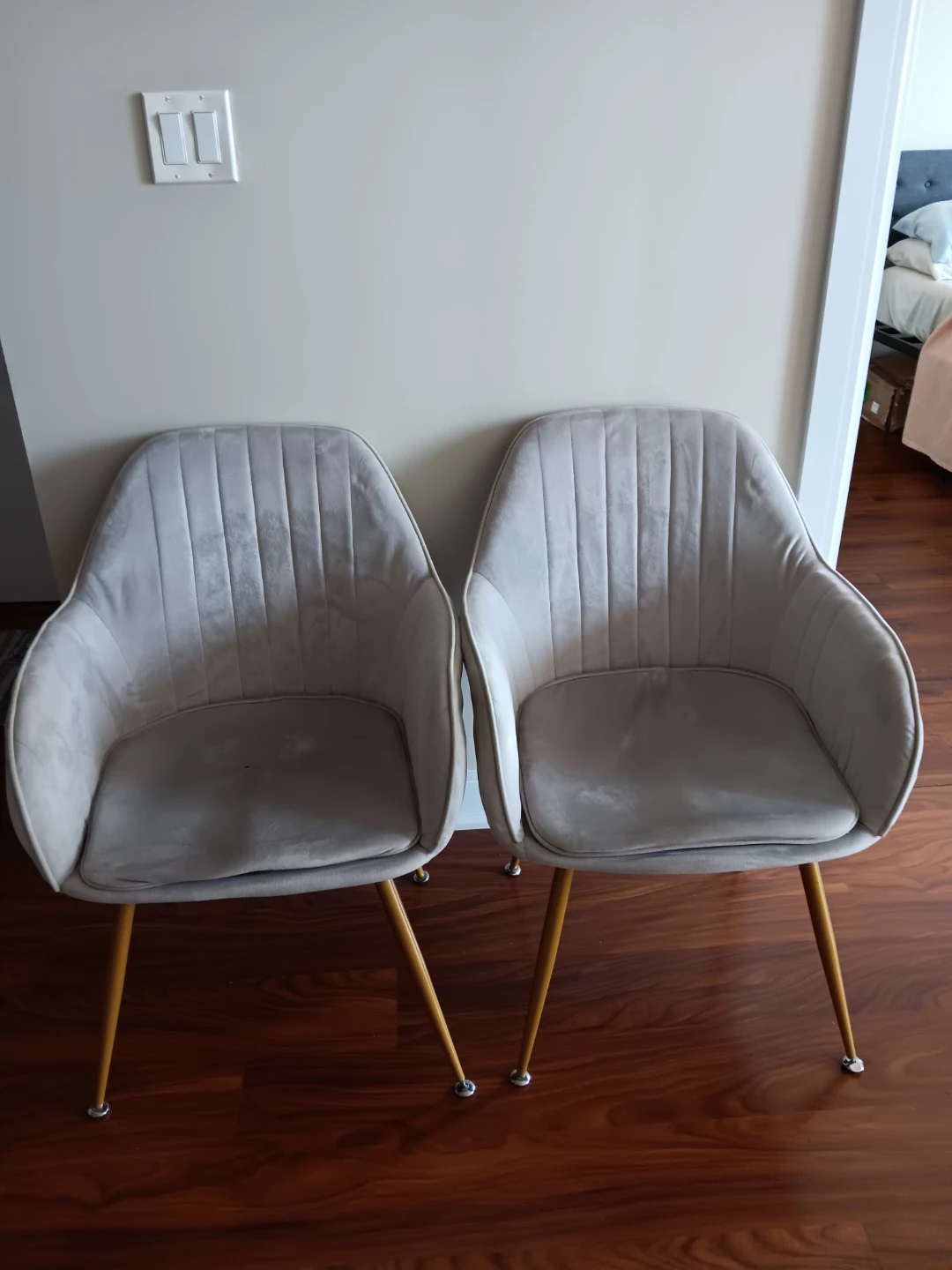 Set of 2 Grey Accent Chairs
