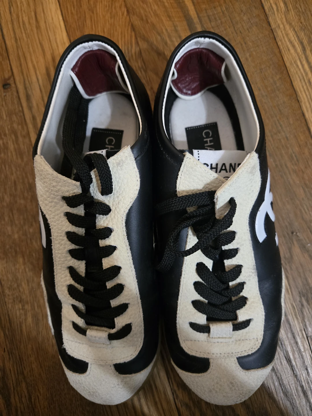 CHANEL Black & White Leather Sneakers - photo 4