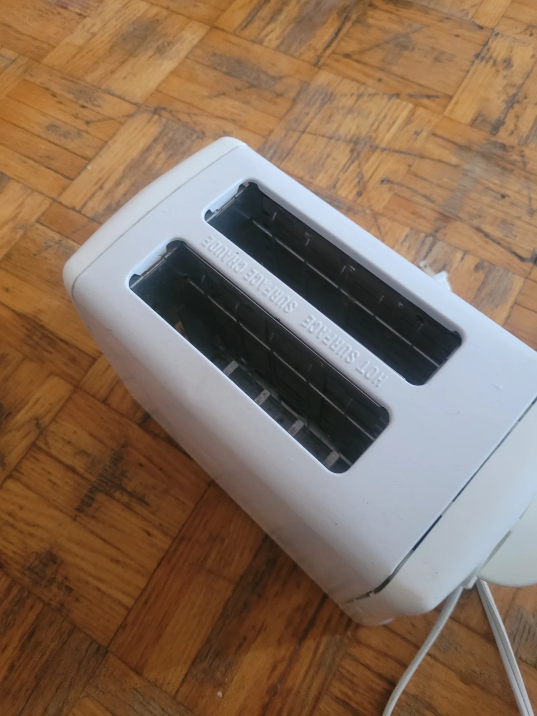 White 2-Slice Toaster - photo 2