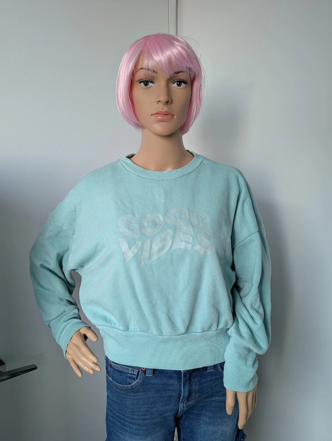 Old Navy "Good Vibes" Cropped Crewneck Sweatshirt Size S