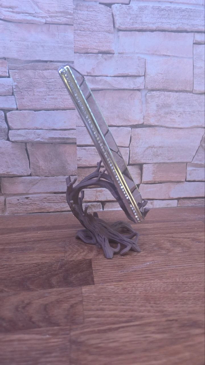 Tree-shaped Phone Stand - photo 2