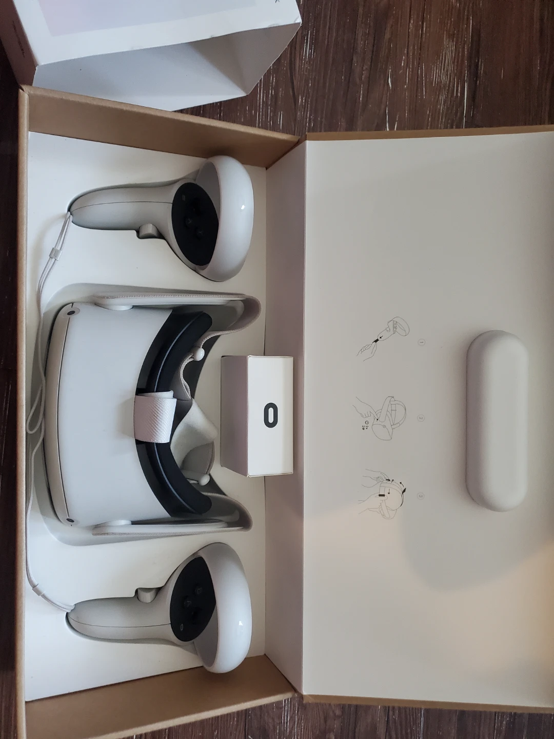 Oculus Quest 2 VR Headset and Controllers - photo 2