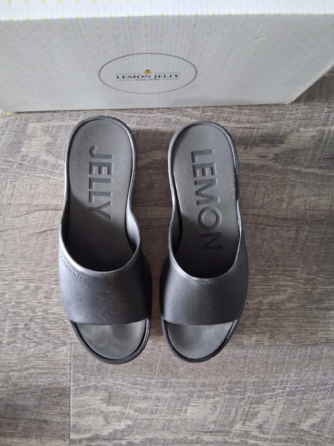 Like New! Lemon Jelly "Sunny 01" Platform Slides - Black - photo 2