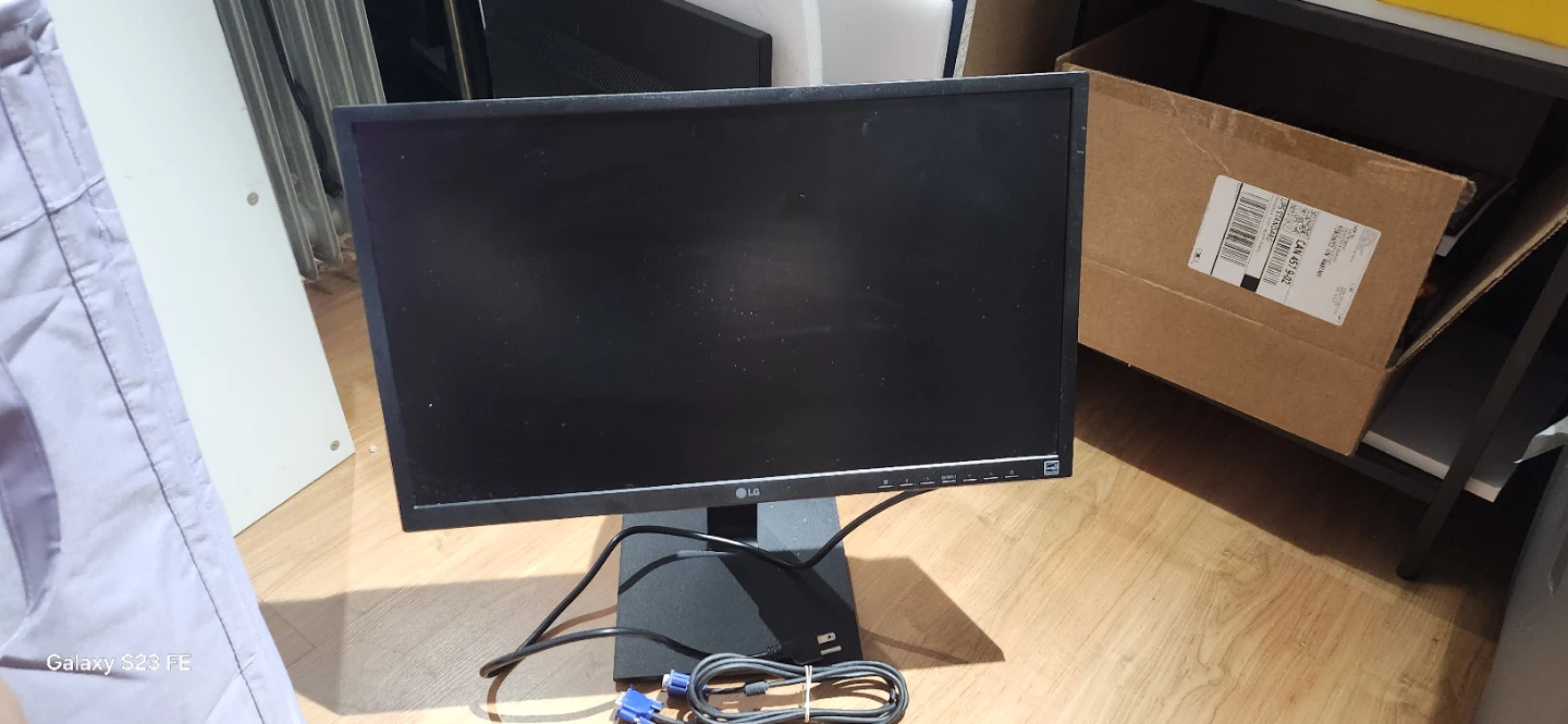LG Monitor