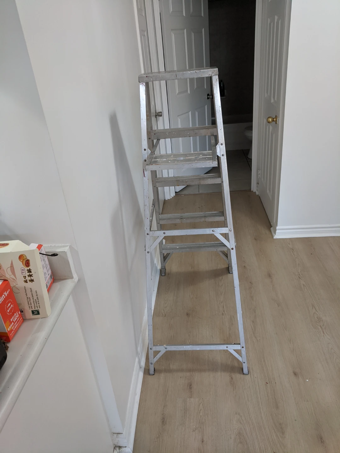 Aluminum Step Ladder - photo 4
