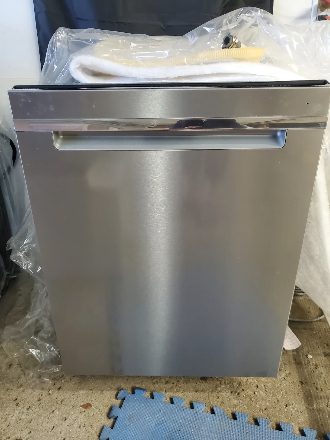 Whirlpool Stainless Steel Dishwasher 24"