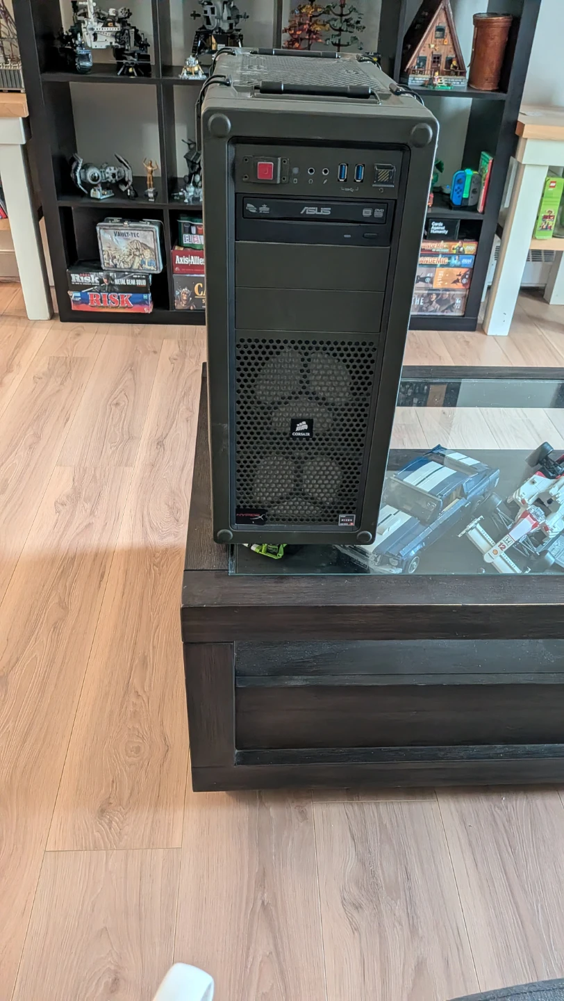 Corsair C70 PC case military green