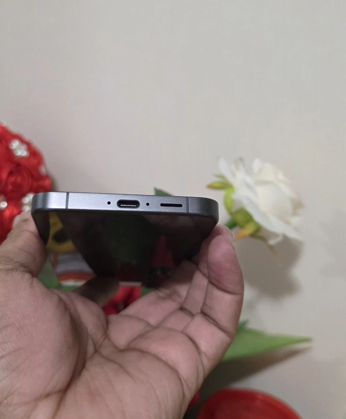 Samsung S24 FE Smartphone - photo 5