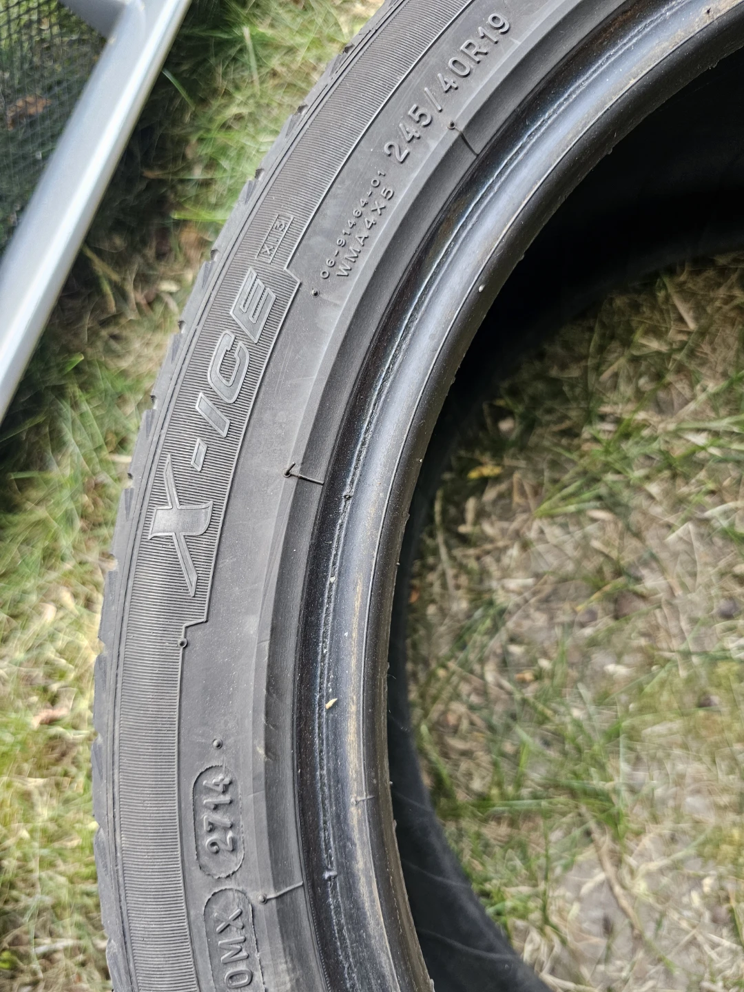 Michelin X-ICE Winter Tire 245/40R19 - photo 3