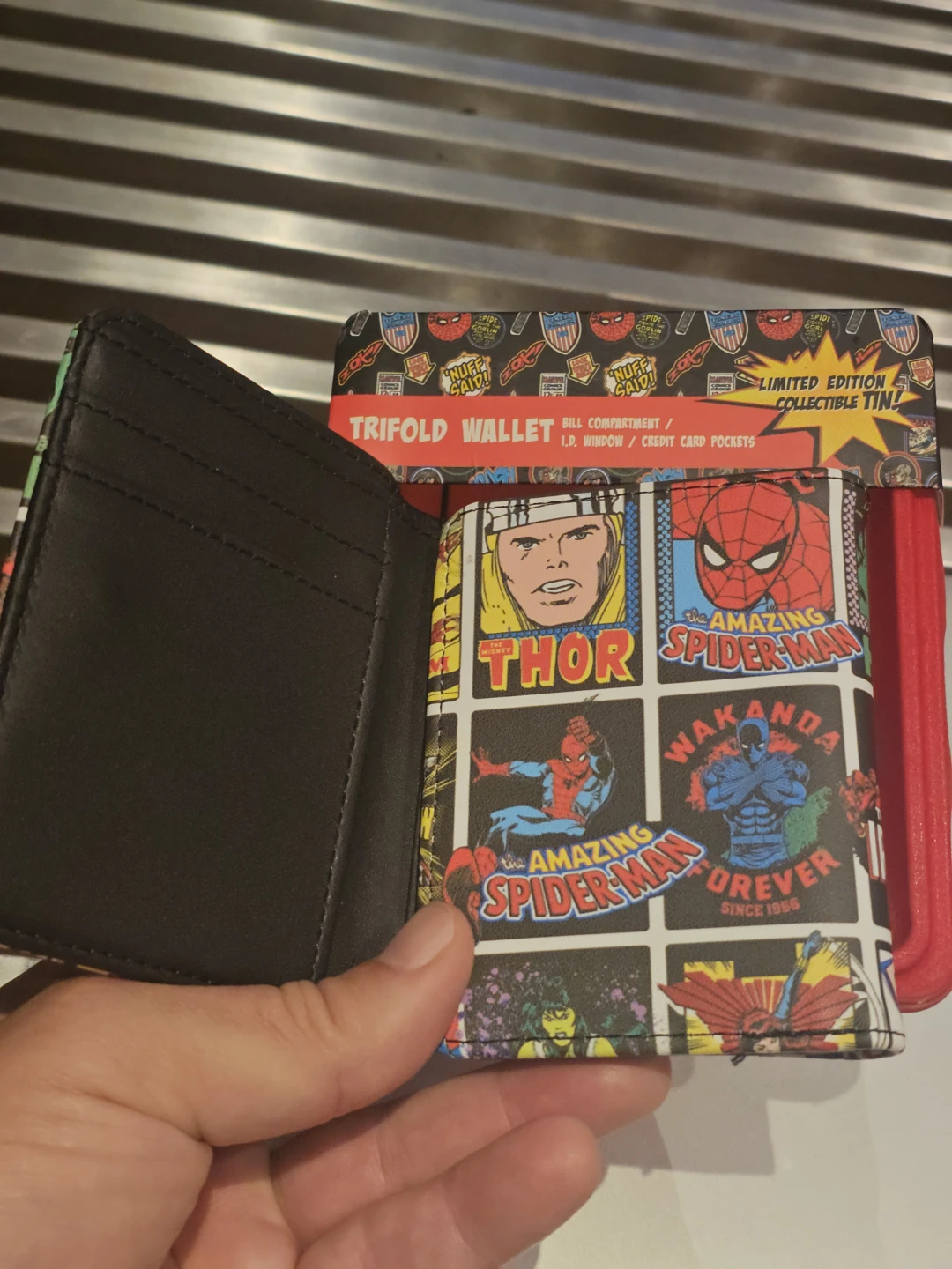 Marvel Comics Trifold Wallet - photo 2